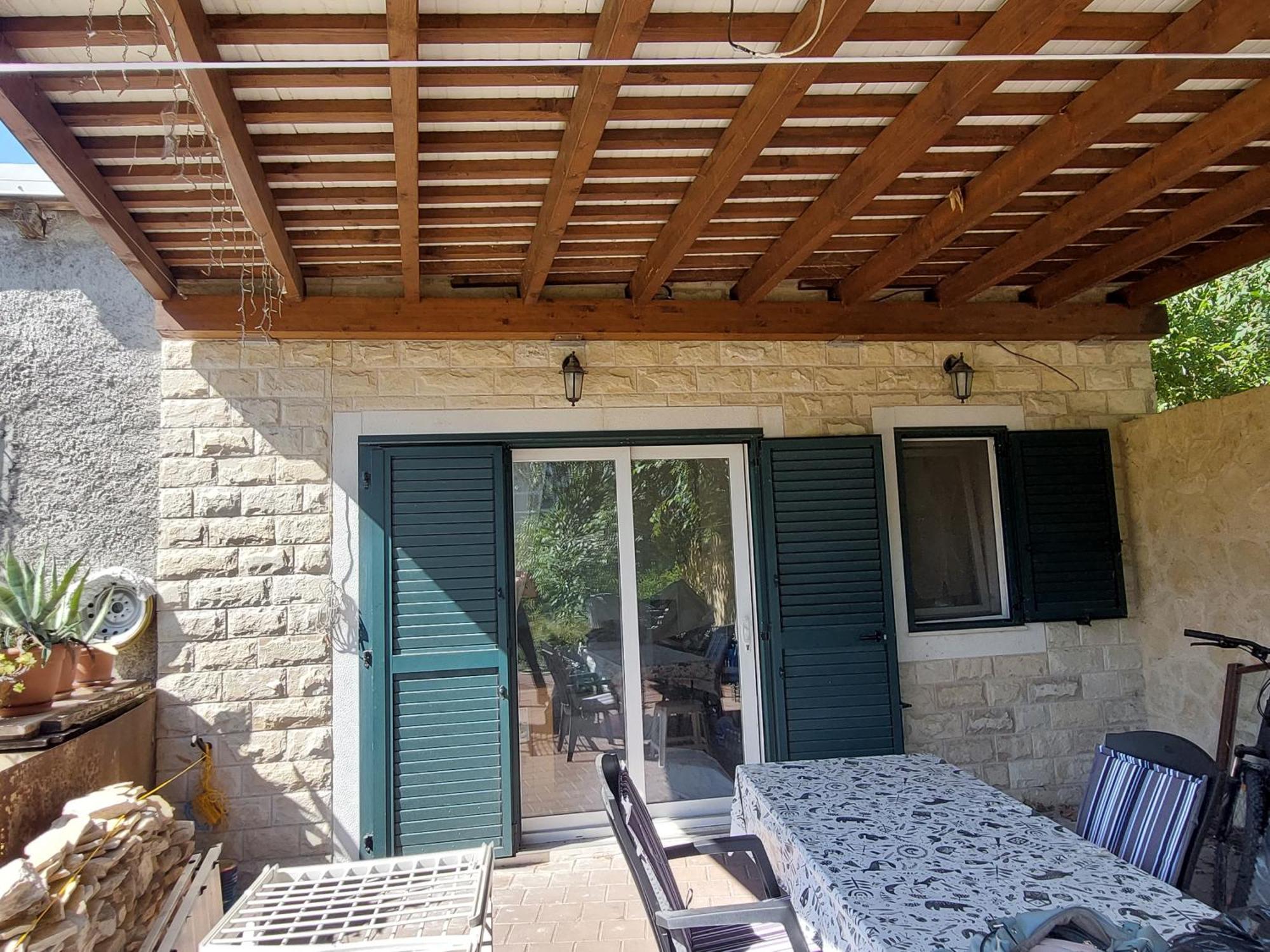 Apartment Kula Pergola *